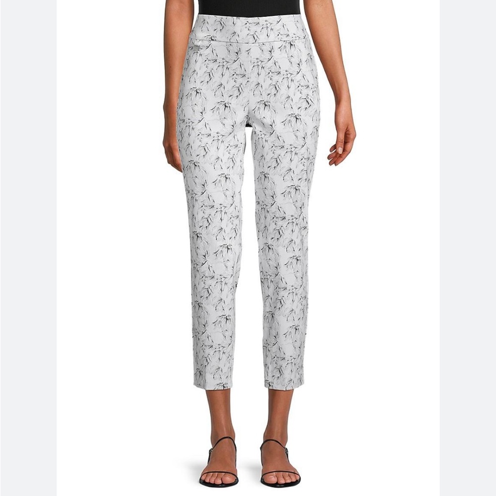New PREMISE Women white Print Pants Capri